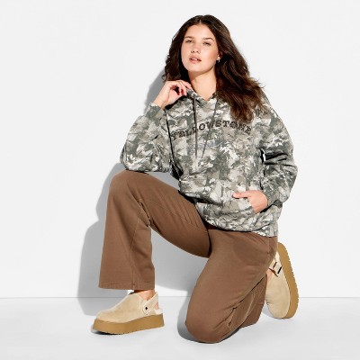 Women's Hooded Camo Yellowstone Graphic Pullover Sweatshirt - Assorted Gray M