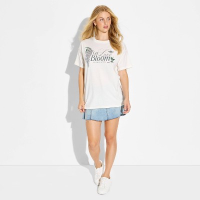 Women's Bridgerton Let Love Bloom Oversized Short Sleeve Graphic T-Shirt - Cream XXL