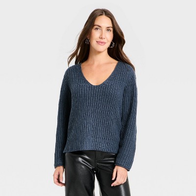 Women's Wide V-Neck Pullover Sweater - Universal Thread™ Indigo L