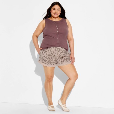 Women's Animal Print Lace Graphic Pull-On Shorts - Light Brown 3X