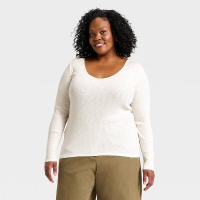 Women's Long Sleeve Ribbed V-Neck T-Shirt - Universal Thread™ Cream 4X